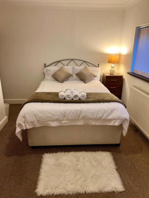Housefield Stay, Room 1